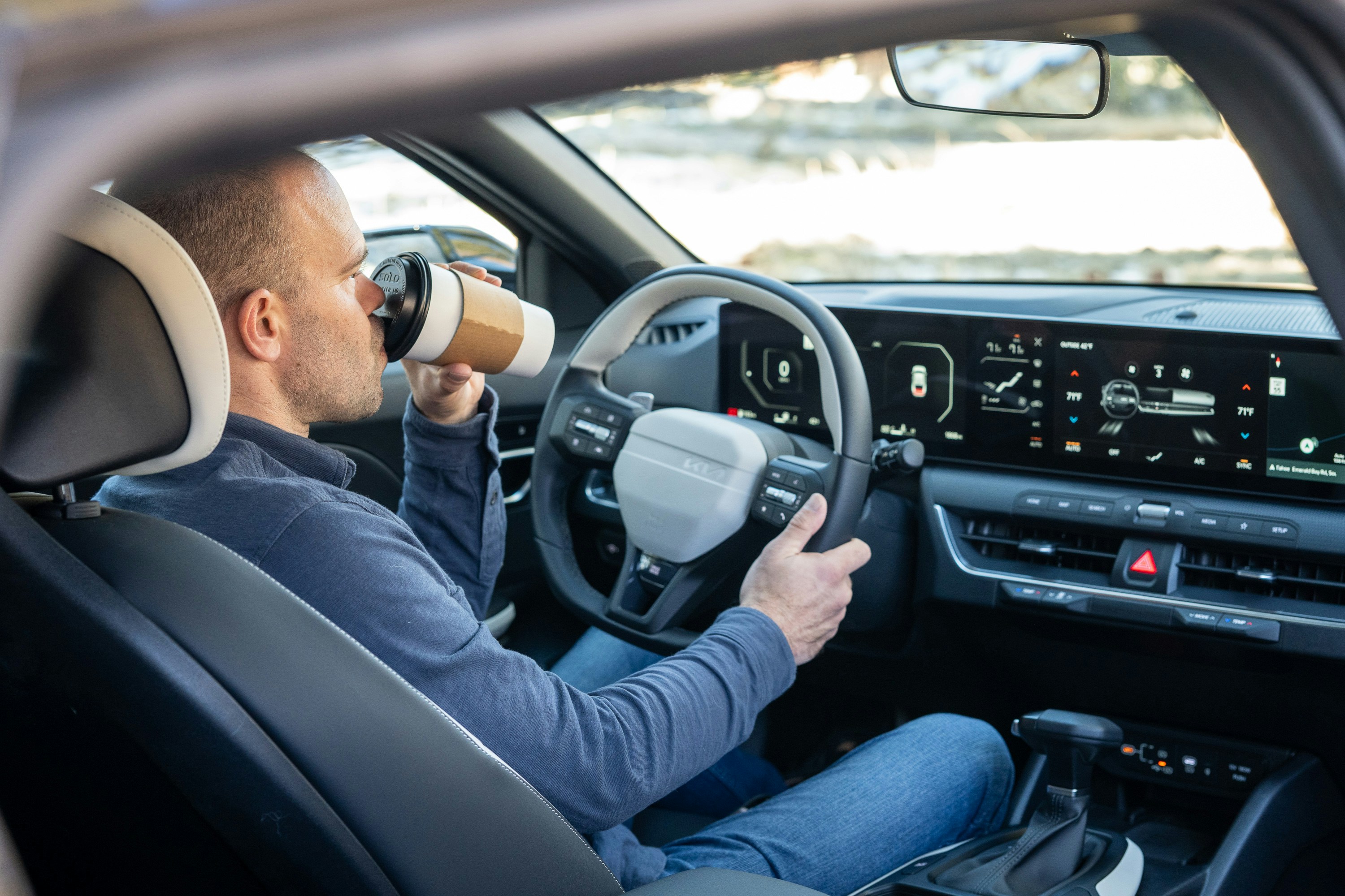 Einführung des neuen Kia K4 in Europa, der als Golf-Rivale positioniert wird.